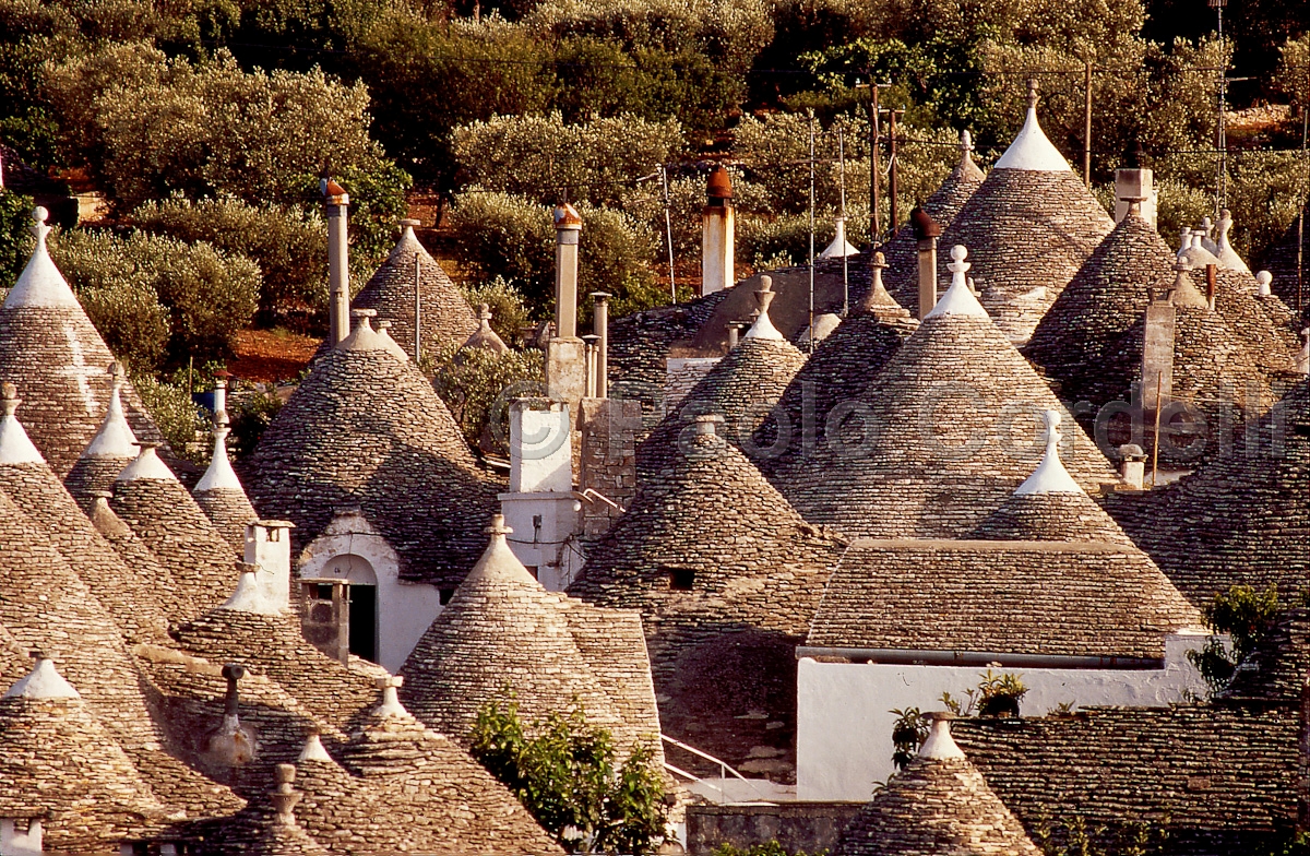 Trullli, Alberobello, Puglia, Italy
 (cod:Puglia 16)